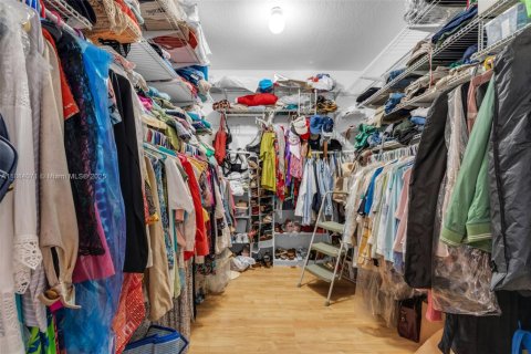 Touwnhouse à vendre à Miami, Floride: 3 chambres, 161 m2 № 1930330 - photo 16