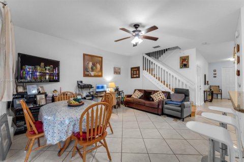 Touwnhouse à vendre à Miami, Floride: 3 chambres, 161 m2 № 1930330 - photo 7