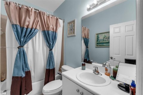 Touwnhouse à vendre à Miami, Floride: 3 chambres, 161 m2 № 1930330 - photo 19