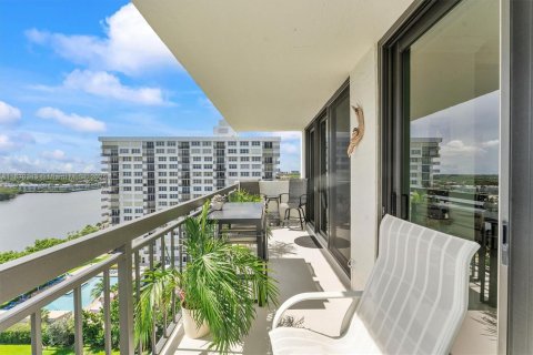 Condo in Boca Raton, Florida, 2 bedrooms  № 1807656 - photo 16