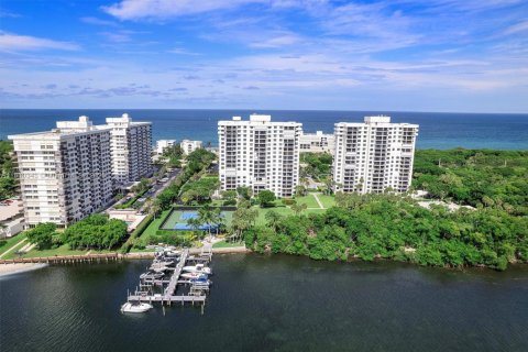 Condo in Boca Raton, Florida, 2 bedrooms  № 1807656 - photo 1