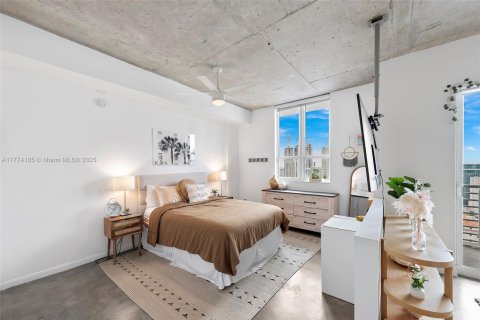 Condo in Miami, Florida, 1 bedroom  № 1892749 - photo 7