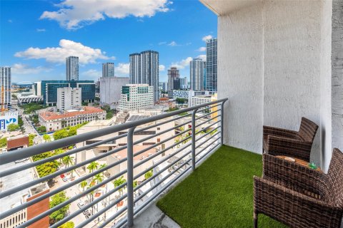 Condo in Miami, Florida, 1 bedroom  № 1892749 - photo 11
