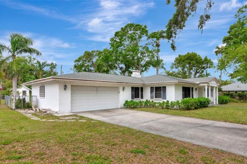 House in Bradenton, Florida 3 bedrooms, 192.21 sq.m. № 1733968 - photo 5