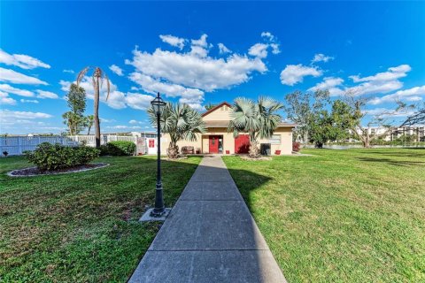 Copropriété à vendre à Bradenton, Floride: 2 chambres, 98.1 m2 № 1735001 - photo 28
