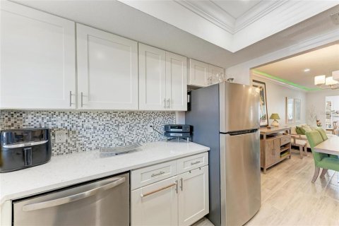 Copropriété à vendre à Bradenton, Floride: 2 chambres, 98.1 m2 № 1735001 - photo 12