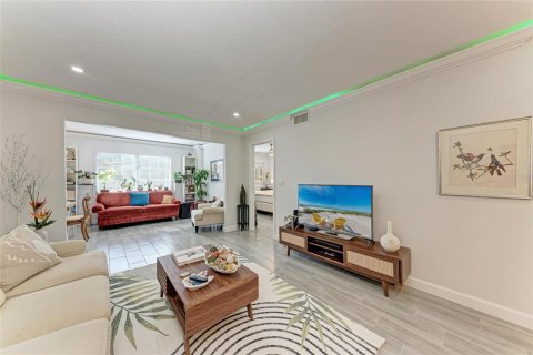 Copropriété à vendre à Bradenton, Floride: 2 chambres, 98.1 m2 № 1735001 - photo 4