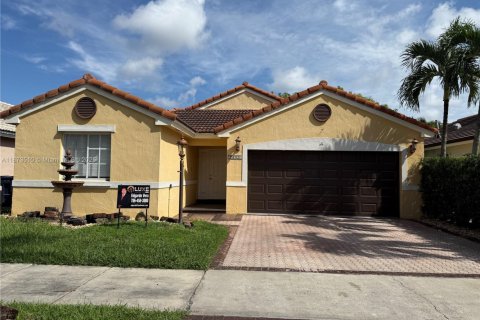 Дом в Майами, Флорида 3 спальни, 151.52м2 № 1925672