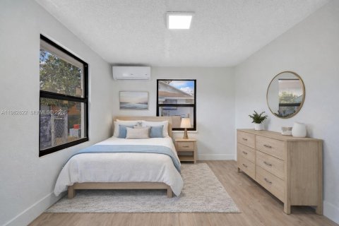 Villa ou maison à louer à Miami, Floride: 2 chambres, 92.9 m2 № 2046771 - photo 8