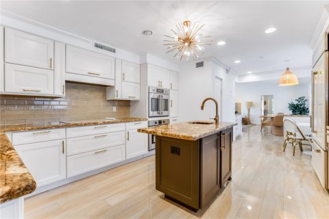 Casa en alquiler en Surfside, Florida, 4 dormitorios № 1738728 - foto 12