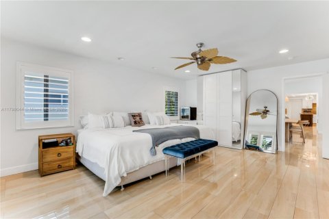 Casa en alquiler en Surfside, Florida, 4 dormitorios № 1738728 - foto 14