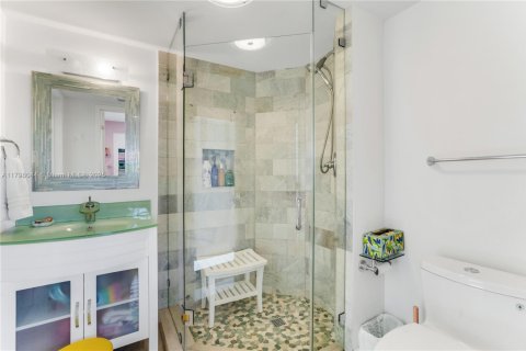 Casa en alquiler en Surfside, Florida, 4 dormitorios № 1738728 - foto 22