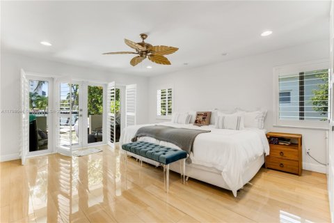 Casa en alquiler en Surfside, Florida, 4 dormitorios № 1738728 - foto 13