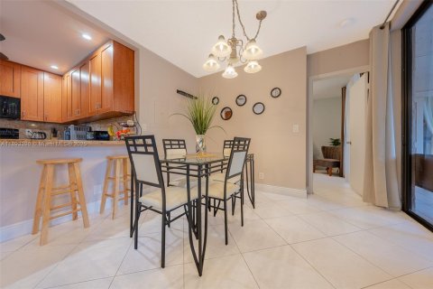 Condo in Coconut Creek, Florida, 3 bedrooms  № 1945492 - photo 13