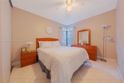 Condo in Coconut Creek, Florida, 3 bedrooms  № 1945492 - photo 26