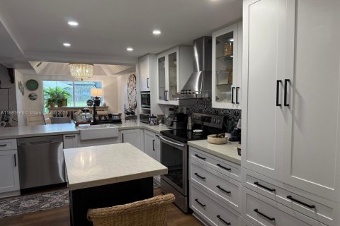 Condo in Doral, Florida, 3 bedrooms  № 1942603 - photo 21