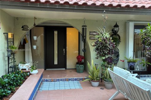 Condo in Doral, Florida, 3 bedrooms  № 1942603 - photo 4