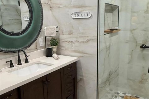 Condo in Doral, Florida, 3 bedrooms  № 1942603 - photo 12