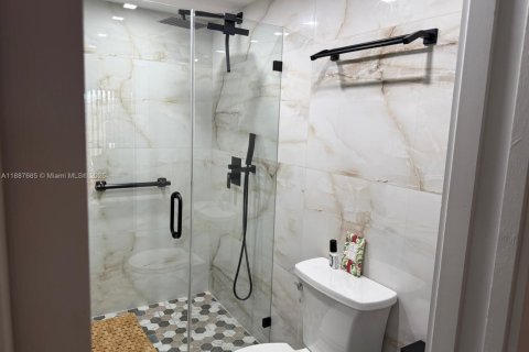 Condo in Doral, Florida, 3 bedrooms  № 1942603 - photo 16