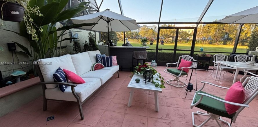 Condo in Doral, Florida, 3 bedrooms  № 1942603