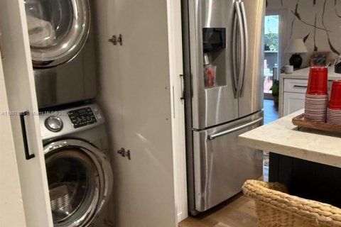 Condo in Doral, Florida, 3 bedrooms  № 1942603 - photo 9