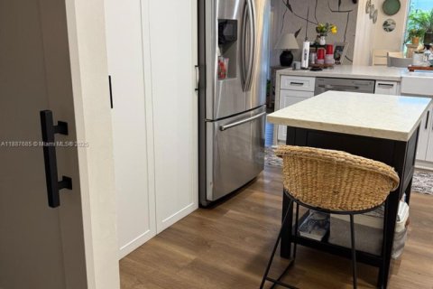 Condo in Doral, Florida, 3 bedrooms  № 1942603 - photo 14