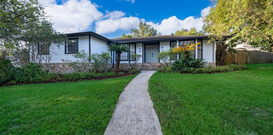 House in Longwood, Florida 3 bedrooms, 203.64 sq.m. № 1914396