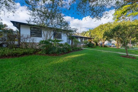 House in Longwood, Florida 3 bedrooms, 203.64 sq.m. № 1914396 - photo 3