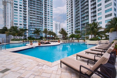 Condominio en venta en Miami, Florida, 1 dormitorio, 74.51 m2 № 1999767 - foto 16