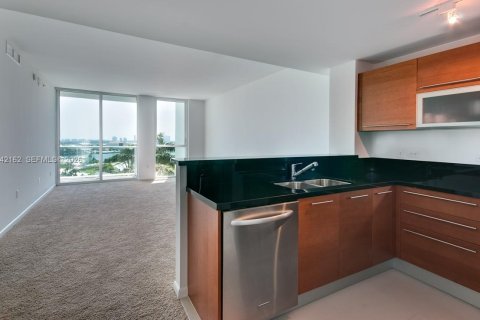 Condominio en venta en Miami, Florida, 1 dormitorio, 74.51 m2 № 1999767 - foto 2