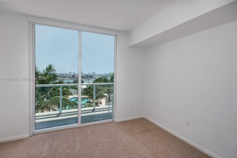 Condominio en venta en Miami, Florida, 1 dormitorio, 74.51 m2 № 1999767 - foto 7