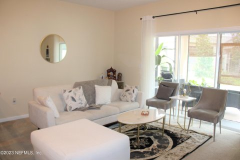 House in Orange Park, Florida 3 bedrooms, 141.21 sq.m. № 875734 - photo 1