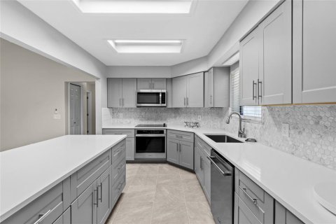 Casa en venta en Gainesville, Florida, 5 dormitorios, 306.02 m2 № 1575359 - foto 17