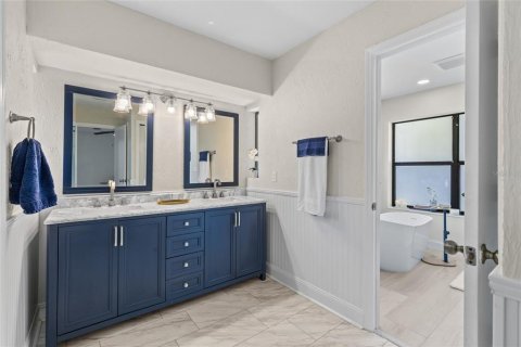 Casa en venta en Gainesville, Florida, 5 dormitorios, 306.02 m2 № 1575359 - foto 22