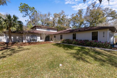 Casa en venta en Gainesville, Florida, 5 dormitorios, 306.02 m2 № 1575359 - foto 1