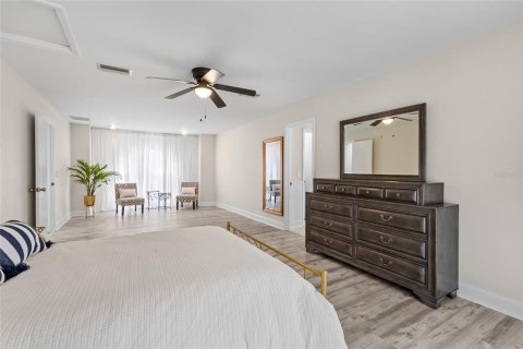 Casa en venta en Gainesville, Florida, 5 dormitorios, 306.02 m2 № 1575359 - foto 21