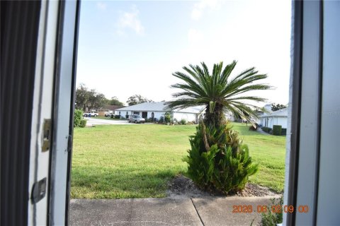 Villa ou maison à louer à Land O' Lakes, Floride: 2 chambres, 110.74 m2 № 2116988 - photo 6