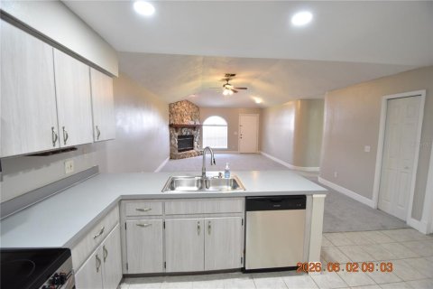 Villa ou maison à louer à Land O' Lakes, Floride: 2 chambres, 110.74 m2 № 2116988 - photo 18
