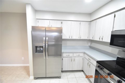 Villa ou maison à louer à Land O' Lakes, Floride: 2 chambres, 110.74 m2 № 2116988 - photo 17