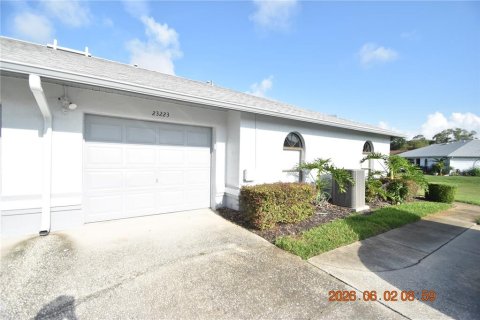 Villa ou maison à louer à Land O' Lakes, Floride: 2 chambres, 110.74 m2 № 2116988 - photo 4
