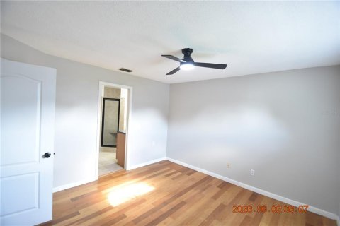Villa ou maison à louer à Land O' Lakes, Floride: 2 chambres, 110.74 m2 № 2116988 - photo 22