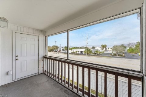 Copropriété à vendre à Punta Gorda, Floride: 2 chambres, 89.09 m2 № 2099026 - photo 11