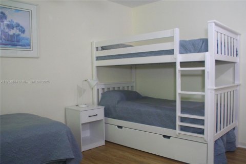 Снять в аренду виллу или дом в Форт-Лодердейл, Флорида 4 спальни, 226.68м2, № 2016010 - фото 22