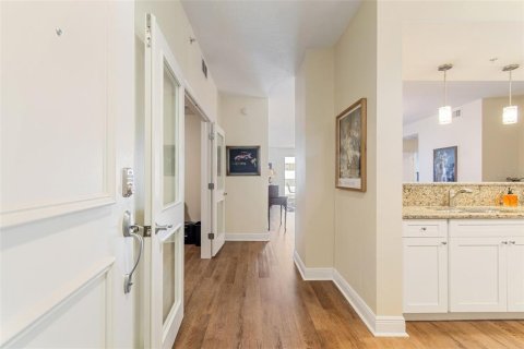 Condo in Clearwater, Florida, 2 bedrooms  № 2118092 - photo 8