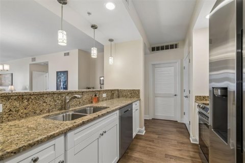 Condo in Clearwater, Florida, 2 bedrooms  № 2118092 - photo 11
