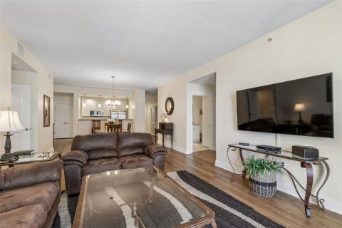 Condo in Clearwater, Florida, 2 bedrooms  № 2118092 - photo 16