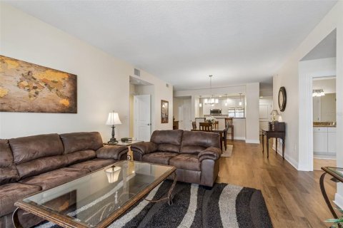Condo in Clearwater, Florida, 2 bedrooms  № 2118092 - photo 17