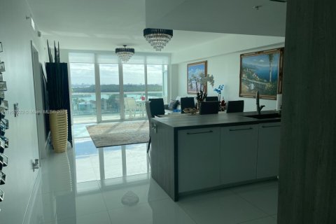 Condominio en venta en Sunny Isles Beach, Florida, 3 dormitorios, 157 m2 № 2013131 - foto 5