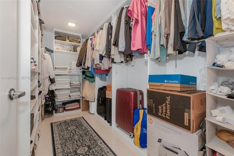 Condominio en venta en Sunny Isles Beach, Florida, 3 dormitorios, 157 m2 № 2013131 - foto 21