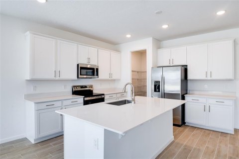 House in Mascotte, Florida 4 bedrooms, 226.68 sq.m. № 1627020 - photo 3